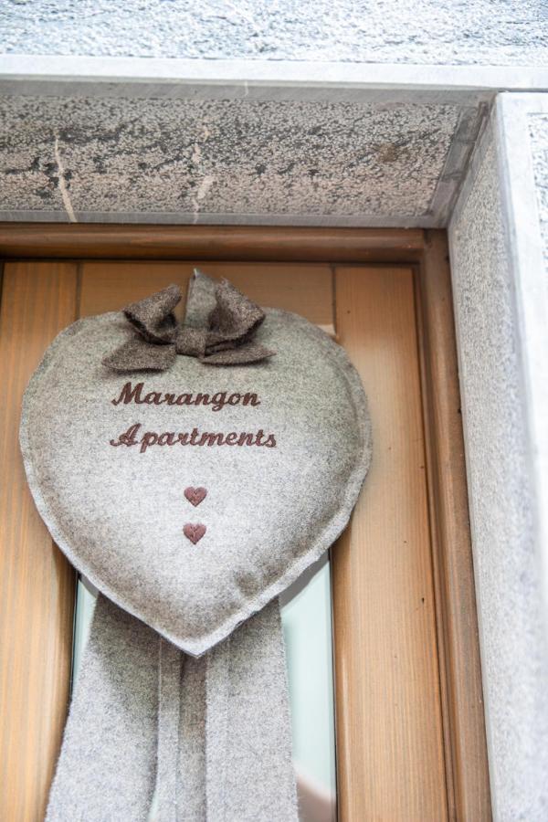 Marangon Apartments Sutrio Bagian luar foto